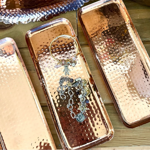 Set of 4 Hand Hammered Made In India Trays - Picture 4 of 5